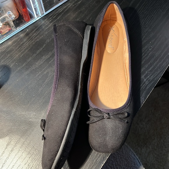 Black ballet slippers size 8.5 - Picture 4 of 4